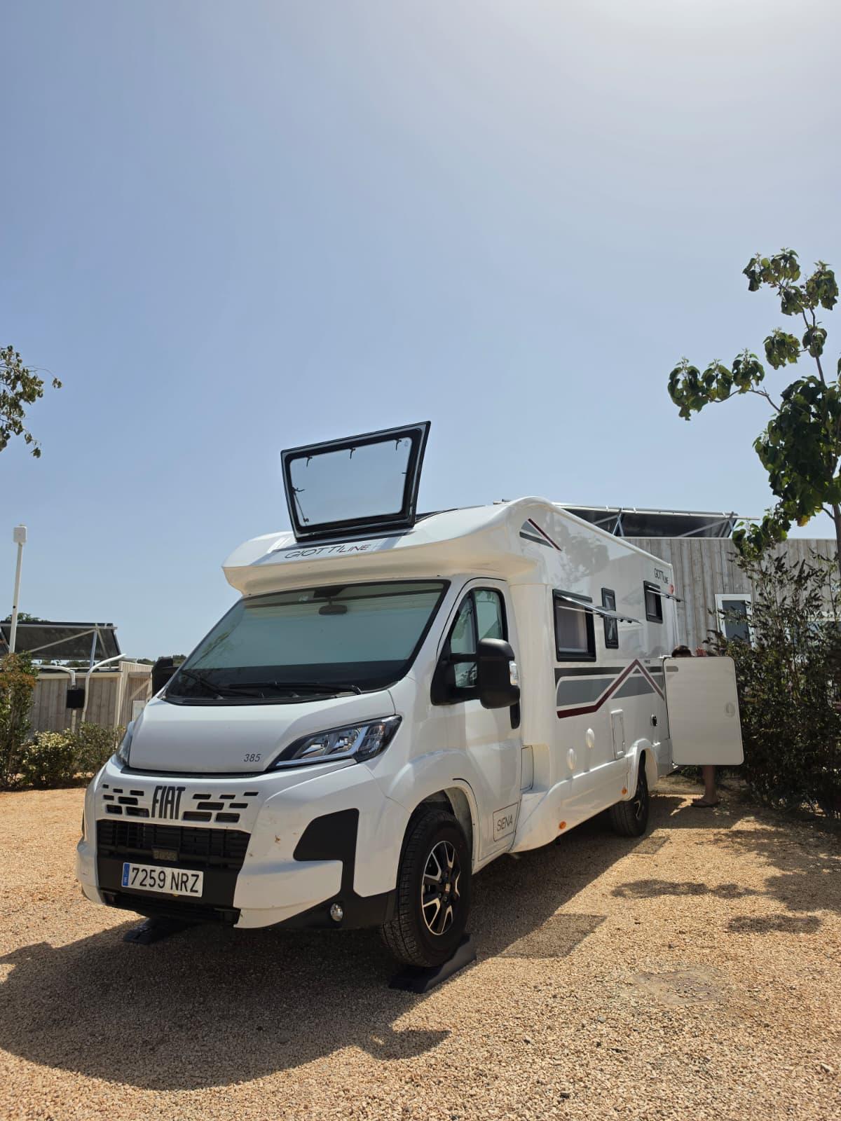 Autocaravana exterior